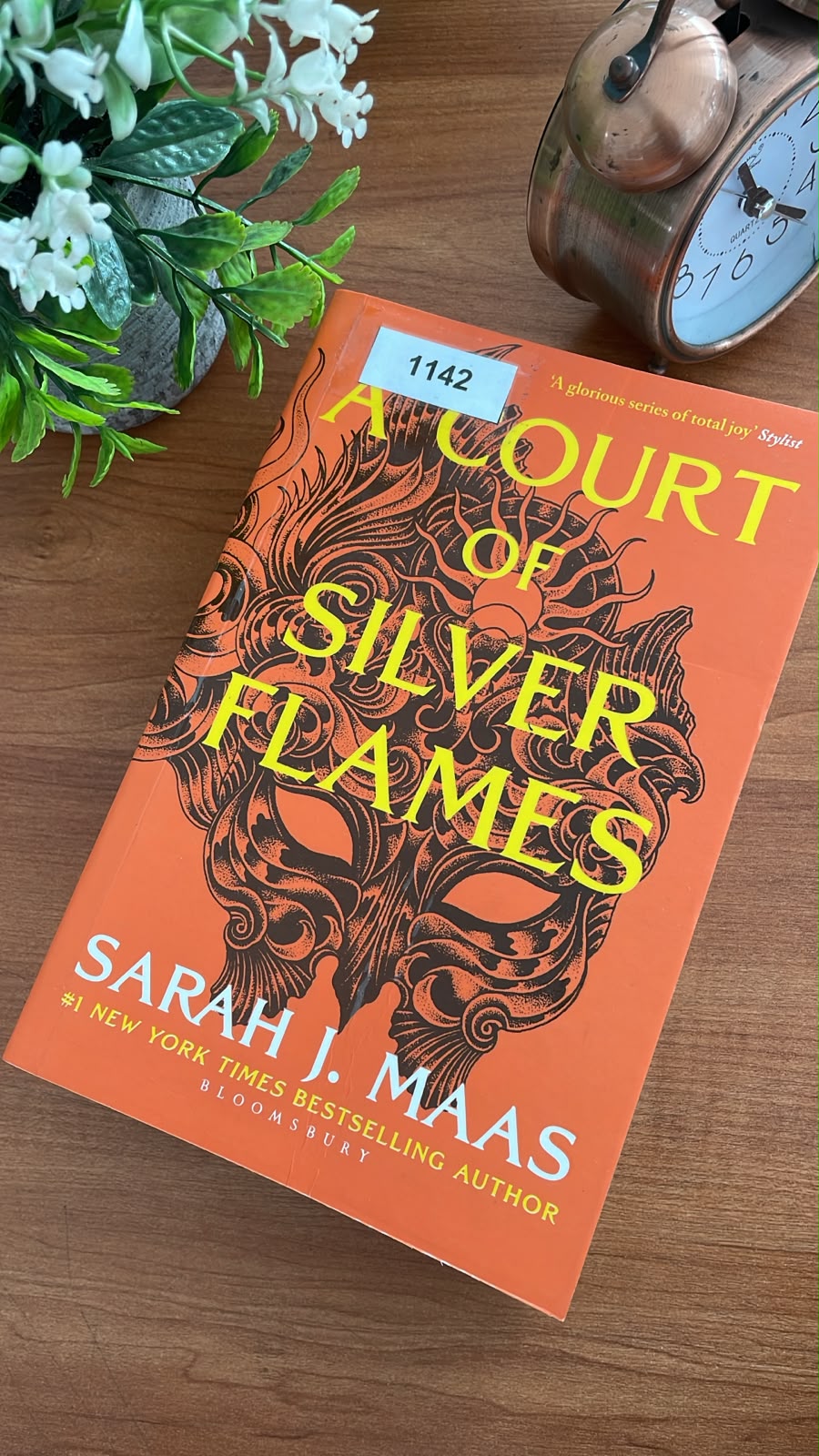 1 (2) A Court of Silver Flames
