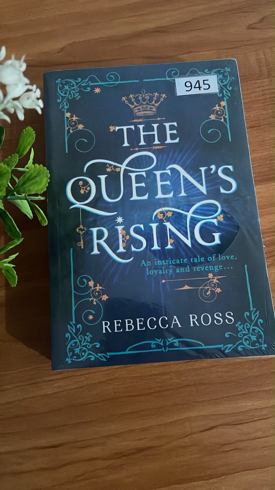 1 (4) Queen’s Rising