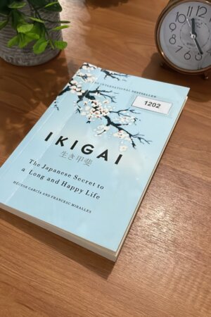 Ikigai by Héctor García & Francesc Miralles (Paperback) (1202)