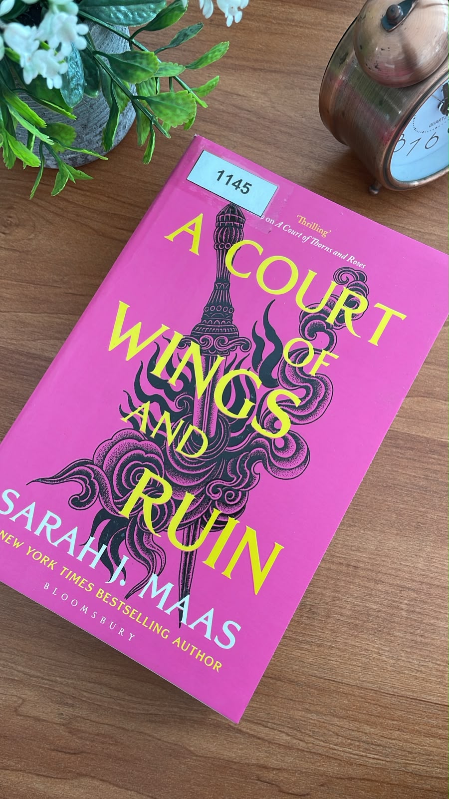 2 (1) A Court of Wings and Ruin