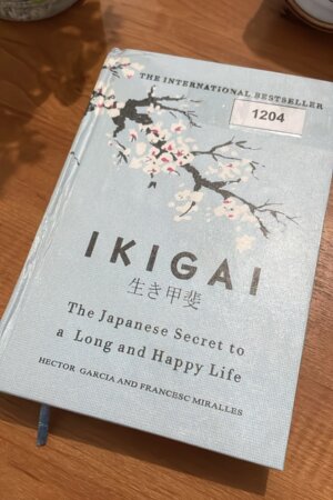 Ikigai by Héctor García & Francesc Miralles (Hardcover) (1204)