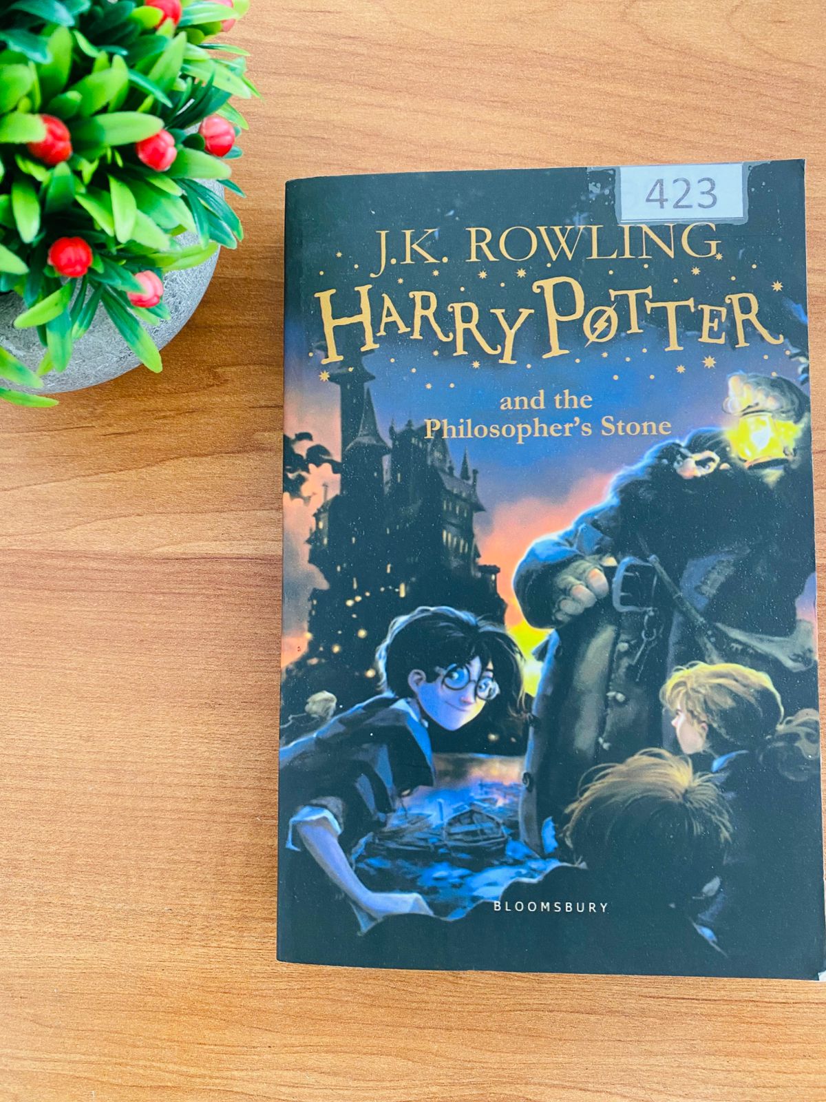 Harry Potter and the Phylosophers Stone (2) Harry Potter and the Phylosophers Stone