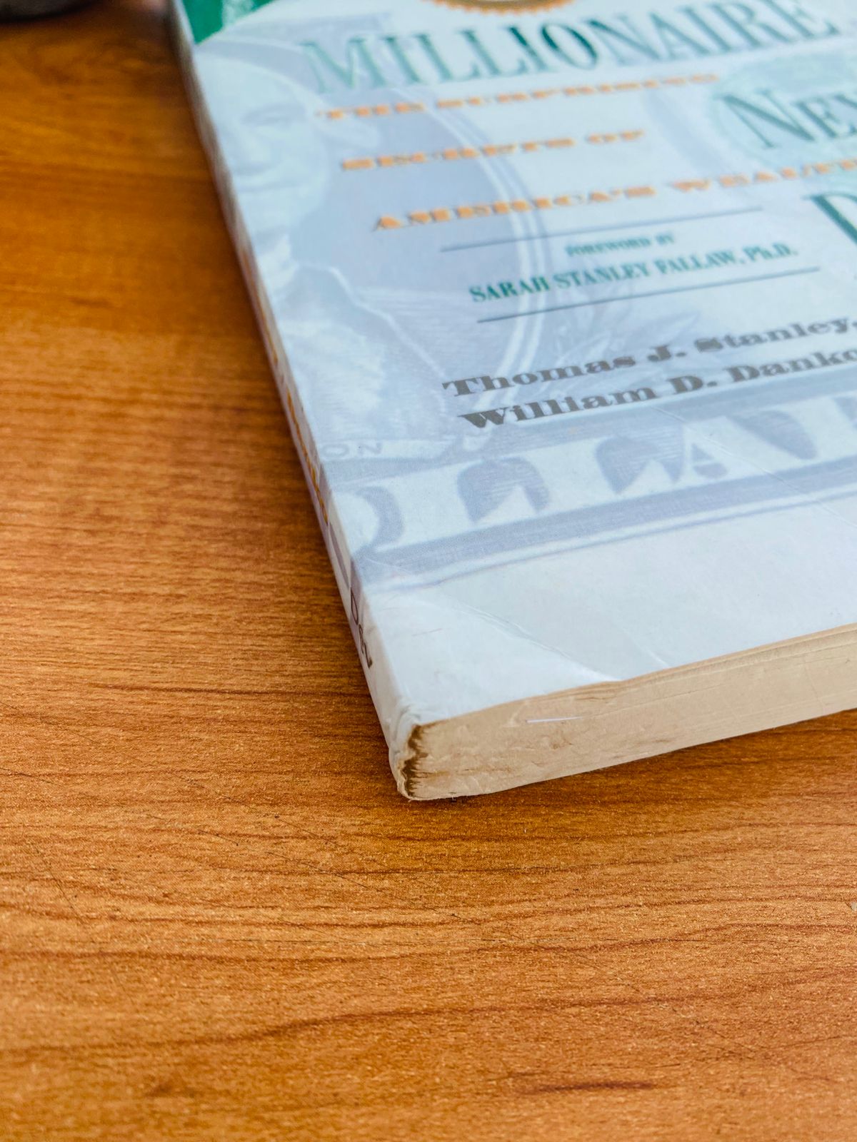 Millionaire Next Door Surprising Secrets of America's Wealthy (1) Millionaire Next Door: Surprising Secrets of America's Wealthy