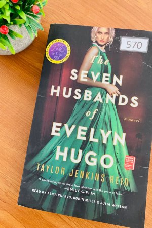 Seven Husbands of Evelyn Hugo