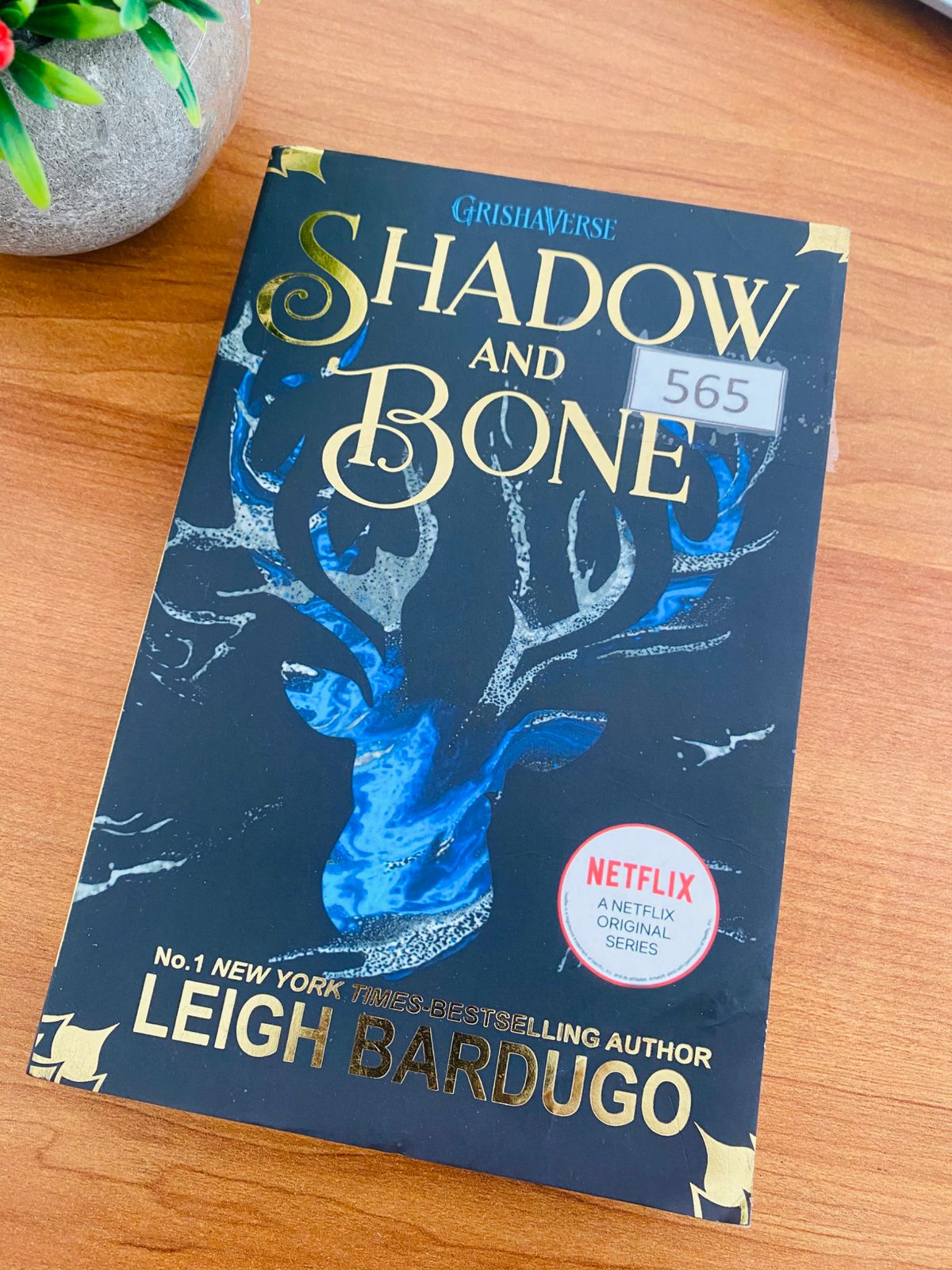 Shadow and Bone (3) Shadow and Bone